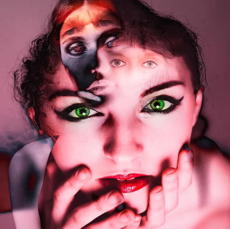 Usurpation d'identité et sites miroirs
