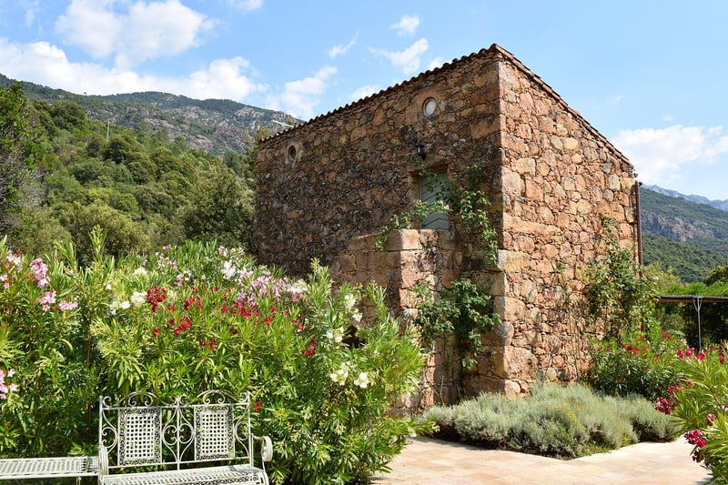 Assurance habitation résidence secondaire en Corse : nos conseils pour 2026
